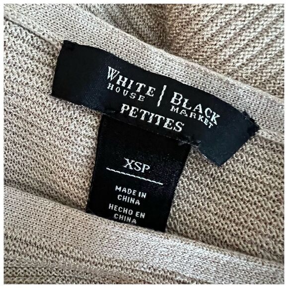 White House Black Market Back Belt Detail Tunic Side Slit Sweater XSP - Picture 6 of 7